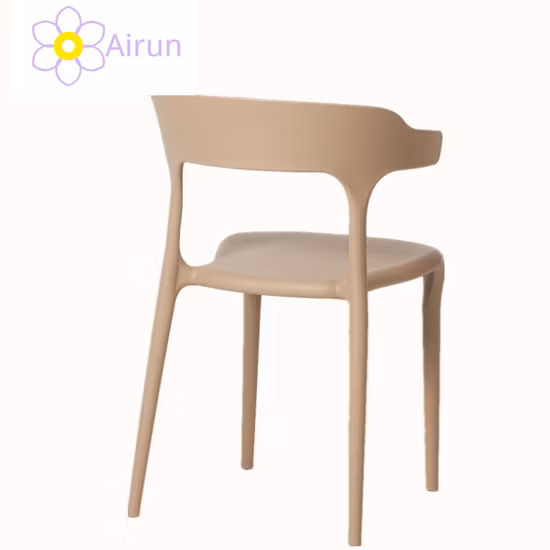 Silla plástica azul apilable del estilo moderno famoso del diseño simple